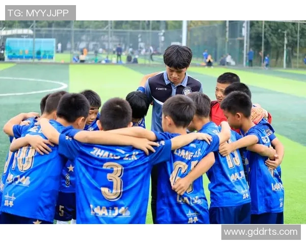 高清足球明星麻袋图片展示让你感受运动魅力与激情的完美结合